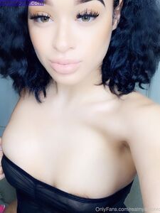Vazamentos da última foto nua de Mya Monroe no Onlyfans
