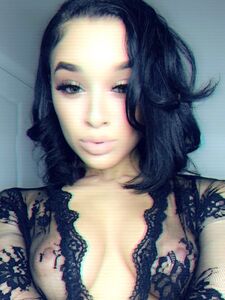 Vazamentos da última foto nua de Mya Monroe no Onlyfans