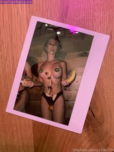 Ultima fuga di foto nude di Kaylen Ward su Onlyfans