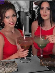 Rosaverte Onlyfans 最新裸体照片泄露