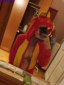 Fuites de la dernière photo nue de Shyphoebe sur Onlyfans
