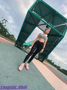 Яниса Самохом эксклюзивные нудесы OnlyFans утекли