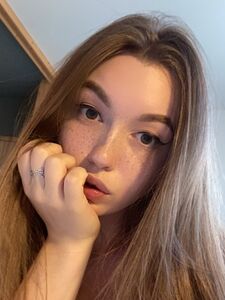 ragazza affascinante esclusiva onlyfans nudi trapelati