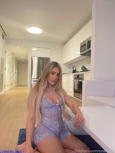 Esterbron esclusivo OnlyFans nudi trapelati