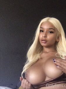 thumbalinaxxx exclusif onlyfans nudes fuités