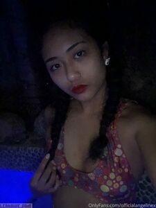 Nudes exclusifs d'OfficialAngelineX sur OnlyFans fuités