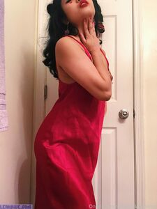 Nudi esclusivi di OfficialAngelineX su OnlyFans trapelati