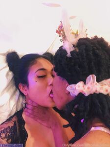 Nudes exclusifs d'OfficialAngelineX sur OnlyFans fuités