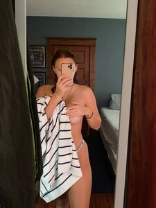 Gâteau aux carottes exclusif OnlyFans nudes fuités